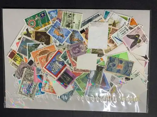 200 verschiedene Sri Lanka, 200 different Cylon stamps