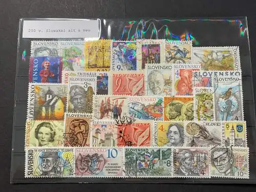 200 verschiedene Slovakei, 200 different Slovakia stamps