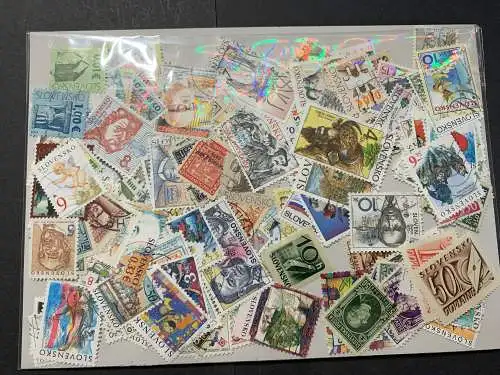 200 verschiedene Slovakei, 200 different Slovakia stamps