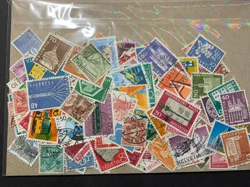 200 verschiedene Schweiz, 200 different Switzerland stamps