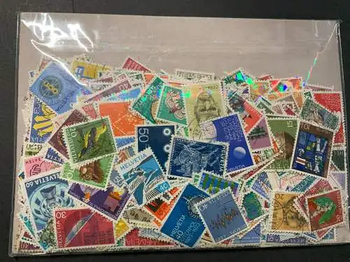 1000 verschiedene Schweiz, 1000 different Switzerland stamps