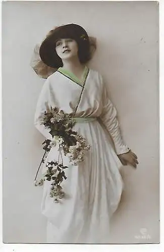 AK Frau mit Hut: Marine Schiffspost  SMS Westfalen, 1916