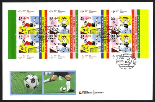 Bund 2011: Frauen Fußball WM, Sporthilfe, Zusammendruck aus Markenheftchen, FDC