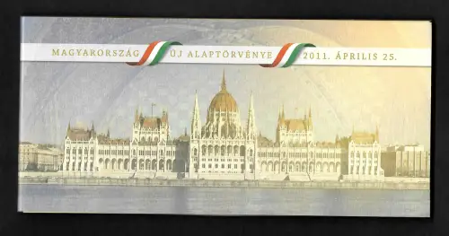 Ungarn 2011 Folder mit Block: neue Verfassung #5513II, Block #341 II, postfrisch