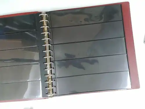LINDNER Ringbinder Dunkelrot mit 21 Einsteckseiten (800160)