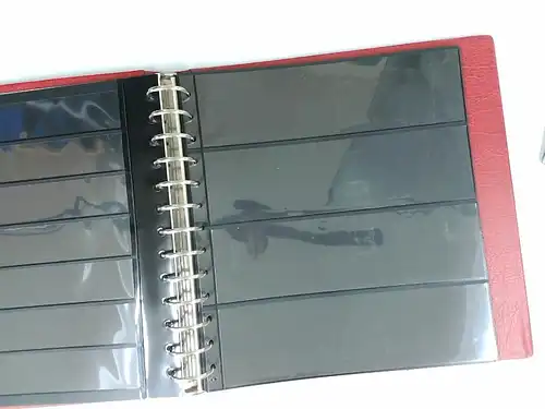 LEUCHTTURM Ringbinder Dunkelrot mit 11 Einsteckseiten (800162)