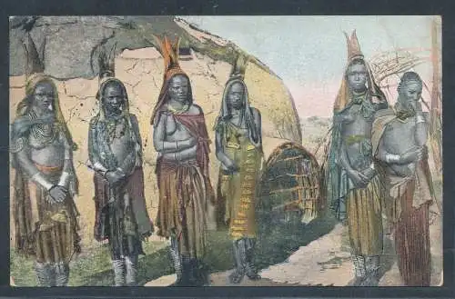 DSWA. Postkarte Hererofrauen vor der Hütte.