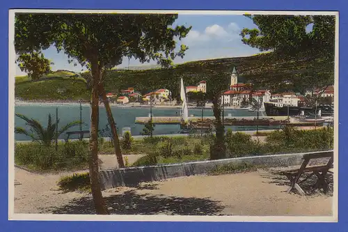 AK Hrvatska Kroatien Selce Stadtansicht mit Hafen, Bäumen, Bank und Schiff, 1927