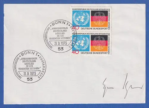 Egon Bahr original-Autogramm auf Vorlage mit Briefmarke 1973