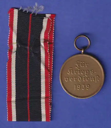 Deutsches Reich 1940/45 Kriegsverdienstmedaille mit Band und originaler Tüte