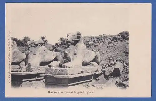 Alte AK Ägypten Karnak Mann posiert auf Löwen ungelaufen um 1900-1920 ? 
