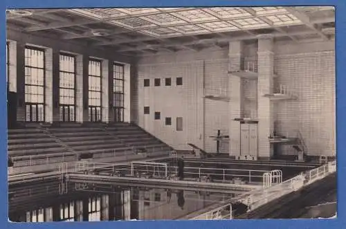 Alte AK Rostock Schwimmhalle Neptun Innenansicht ugelaufen um 1940 ?