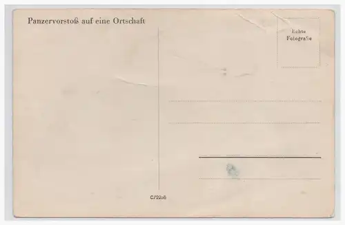 [Propagandapostkarte] P.K. Kriegsberichter Pistorius, Panzervorstoß auf eine Ortschaft. 