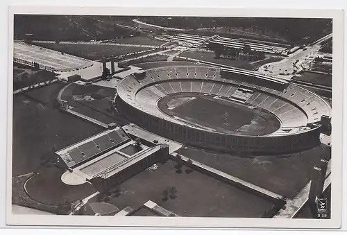 [Echtfotokarte schwarz/weiß] Luftbild Reichssportfeld, Olympia- Stadium. 
