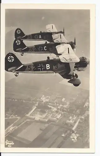 [Ansichtskarte] Dt.- Reich (001925) Propagandakarte Unsere Luftwaffe Eine Kette Sturzkampf- Einsitzer He 123, ungebraucht. 