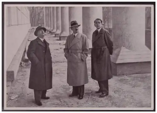 Adolf Hitler. 