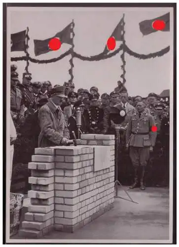 Adolf Hitler. 