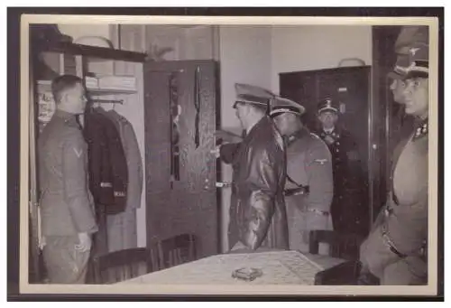 Adolf Hitler. 
