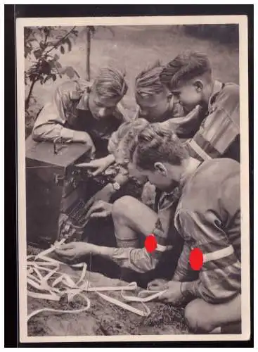 [Propagandapostkarte] Dt- Reich (008569) Propagandakarte Nachrichten- Hitler- Jugend, Ein durch Fernschreiben übermittelter Befehl geht ab. 