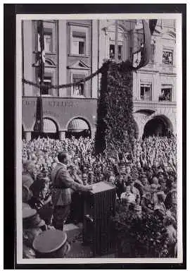 Adolf Hitler. 