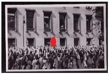 Adolf Hitler. 
