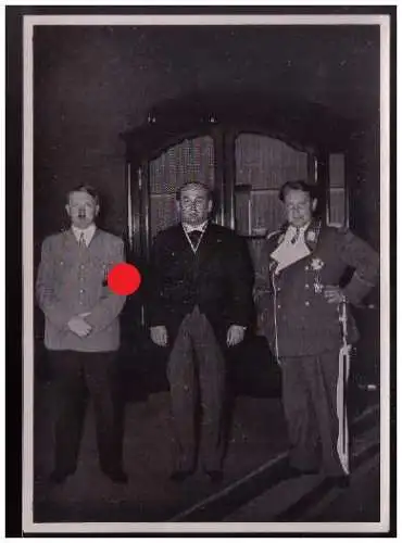 Adolf Hitler. 