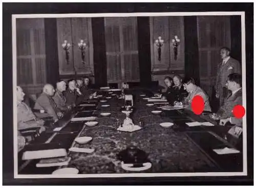 Adolf Hitler. 