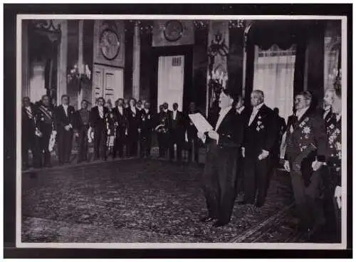 Adolf Hitler. 