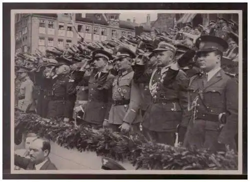 Adolf Hitler. 