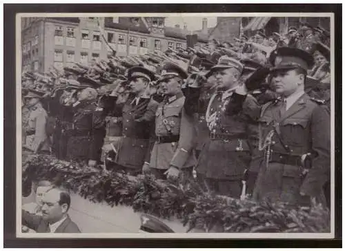 Adolf Hitler. 