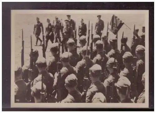 [Propagandapostkarte] DT- Reich (009454) Propaganda Fotokarte ohne Ak Einteilung, General Franco bei der Abschiedsparade der Legion Condor. 
