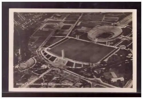 [Propagandapostkarte] Dt- Reich (020721) Propaganda AK Berlin, Berlin Reichssportfeld, Fliegeraufnahme, gelaufen Berlin am 30.9.1942. 