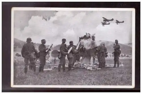 [Propagandapostkarte] Dt- Reich (021869) Propagandakarte, Ein Flakgeschütz beim Feuern, gelaufen Feldpost 24.6.1940. 