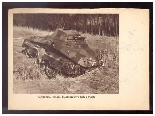 [Propagandapostkarte] Dt- Reich (021892) Propagandakarte, Panzerspähwagen Durchquert einen Graben, blanco mit SST Tag der Briefmarke Wien. 