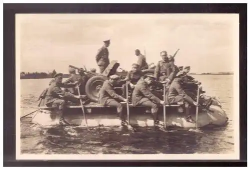 [Propagandapostkarte] Dt- Reich (021915) Propagandakarte, Unsere Wehrmacht, Ubersetzen von Panzerabwehrgeschutzen, ungebraucht. 