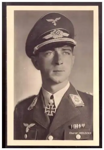 [Propagandapostkarte] Dt- Reich (021930) Propagandakarte, Ritterkreuzkarte, Foto Hoffmann, Oberst Mölders, gelaufen SST 15.3.1942. 