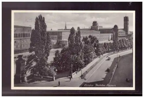 Deutsches Reich  Rundstempel (Datum und/oder Ort klar)