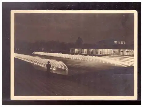 [Echtfotokarte schwarz/weiß] Dt- Reich (022762) Postkarte Reichsgartenschau Stuttgart 1939, Nachtstimmung bei den Wasserspielen, ungebraucht. 