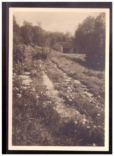 [Echtfotokarte schwarz/weiß] Dt- Reich (022766) Postkarte Reichsgartenschau Stuttgart 1939, Schutzhütte im Garten  der Wildflora, ungebraucht. 