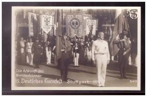 [Echtfotokarte schwarz/weiß] Dt- Reich (022782) AK 15. Deutsches Turnfest 1933 Stuttgart, Die Ankunft des Bundesbanners, ungebraucht. 