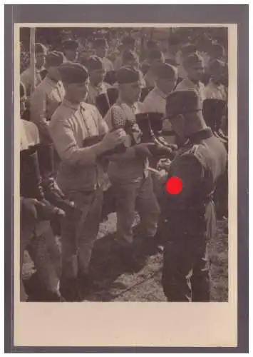 [Propagandapostkarte] DT-Reich (023350) Propaganda AK Unser Reichsarbeitsdienst, RAD Stiefelkontrolle, ungebraucht. 