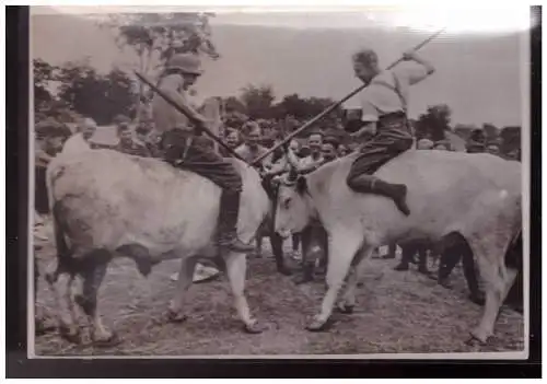 Dt- Reich (023452) Propaganda Presse Foto Bei unseren Soldaten geht es oft in der Freizeit lustig zu Größe 13 x 18 cm