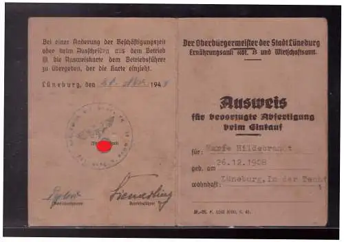 Dt.- Reich (023556) Ausweis für bevorzugte Abfertigung beim Einkauf, Ausgestellt von der Stadt Lüneburg 20.11.1941