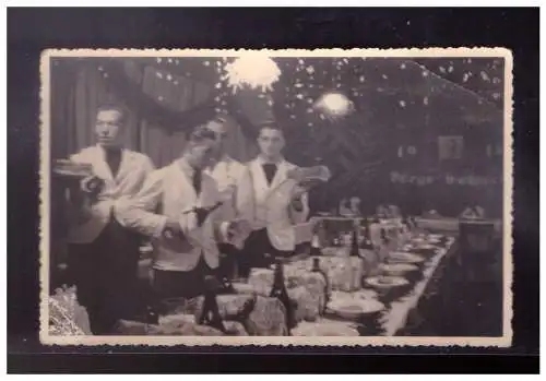 [Propagandapostkarte] Dt- Reich (023984) AK Bedienungen bei Feier 1941. 