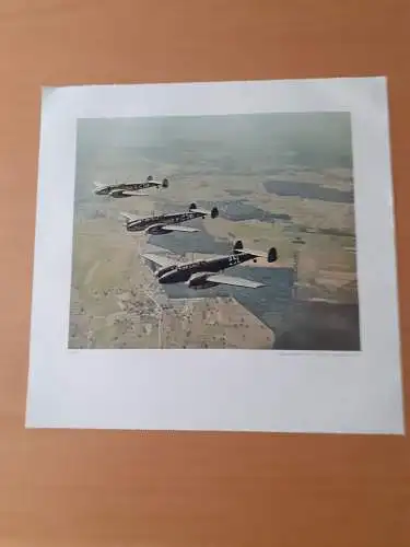 Dt.- Reich (021137) Propagandabild Messerschmitt Me 110 über Nordfrankreich, JUNKERS-WANDKALENDER 1941