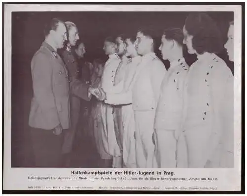 Bilderdienst Weber. 