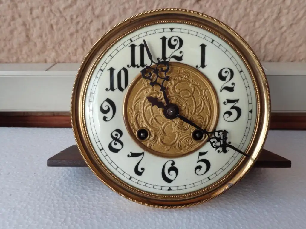 Alte Freischwinger Uhr, Gustav Becker Werk P42, Gehäuse etwas modifiziert, guter Erhalt, Überholung erforderlich 4