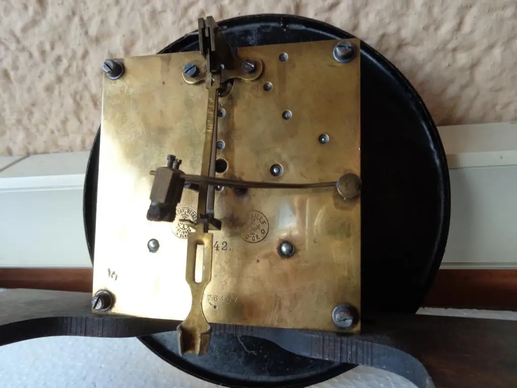 Alte Freischwinger Uhr, Gustav Becker Werk P42, Gehäuse etwas modifiziert, guter Erhalt, Überholung erforderlich 6