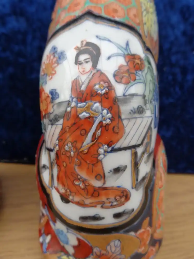 Altes asiatisches Porzellan \