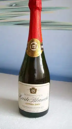 DDR Rotkäppchen Sekt 0,75L "CARTE BLANCHE", delikat 70-iger Jahre originale Rarität !!, ungeöffnete Flaschengärung